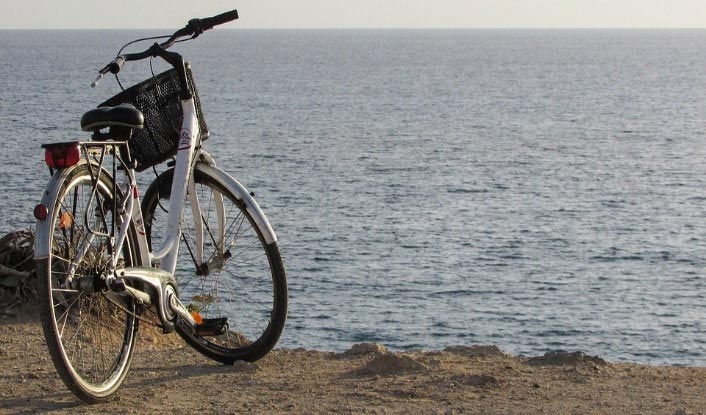 Fahrradverleih, Fahrrad an der Ostsee